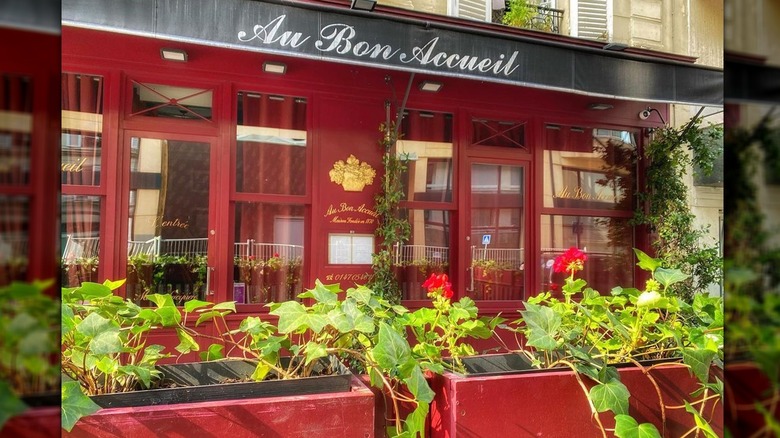 Au Bon Accueil red exterior restaurant 