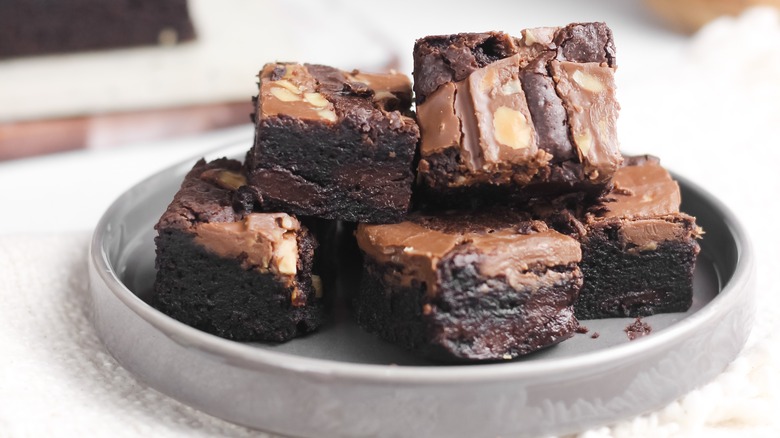 Plate of brownies