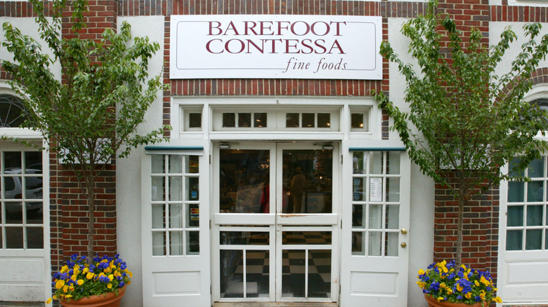 Exterior of Barefoot Contessa grocery store