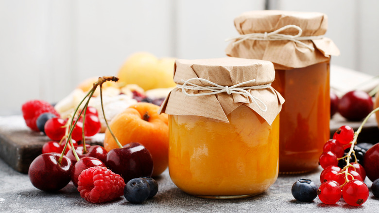 Fruit preserves with fruit