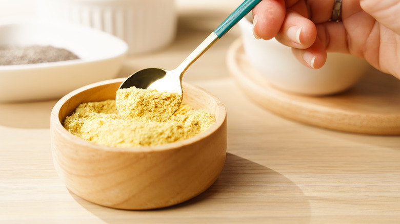 nutritional yeast flakes