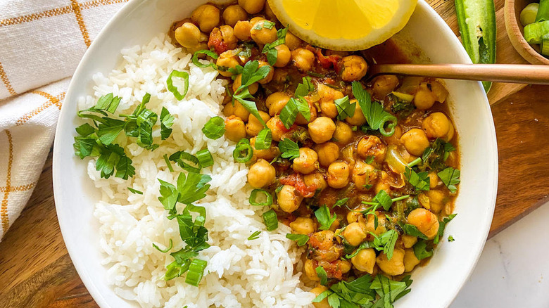 rice and chickpeas in bowl