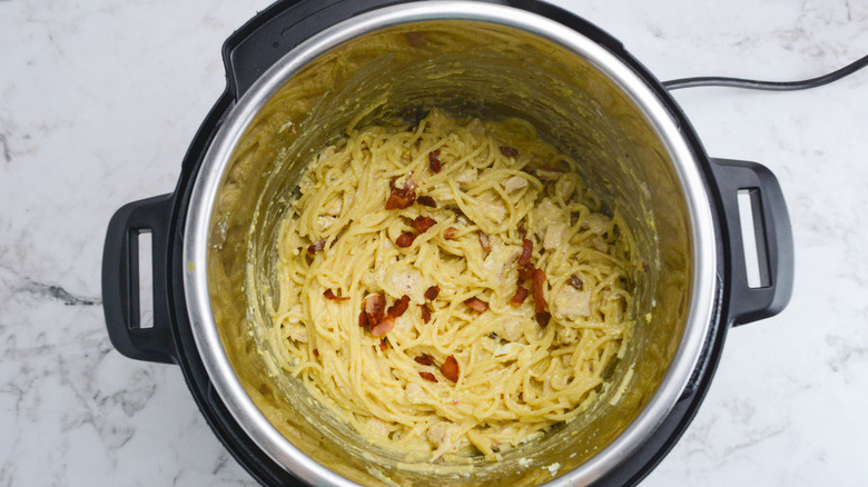 spaghetti carbonara in Instant Pot