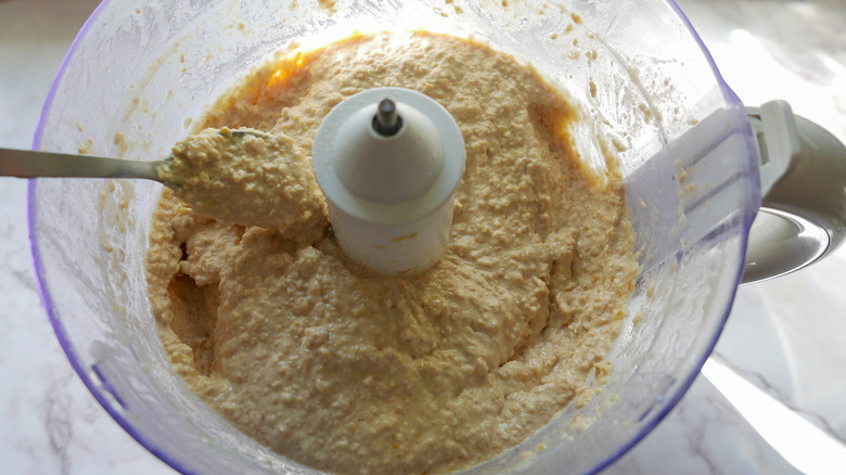 hummus ingredients in a blender 