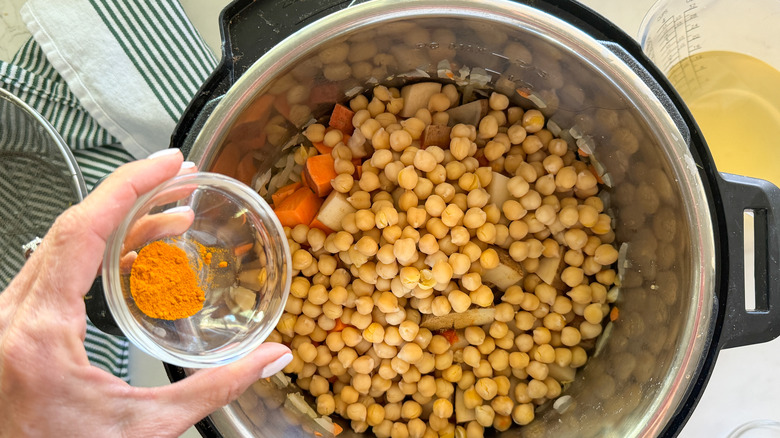 adding turmeric to instant pot