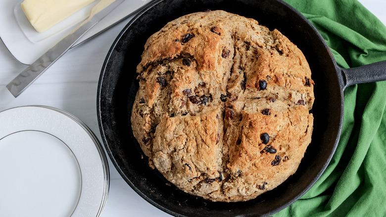 bread in cast iron skillet