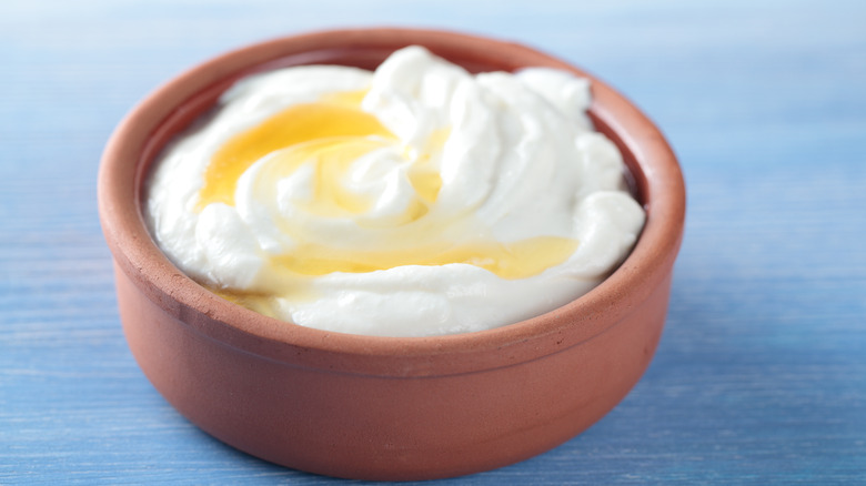 Greek yogurt with honey