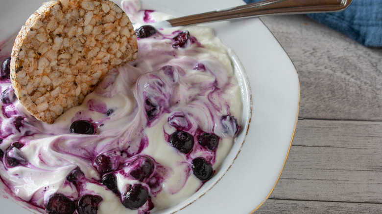 bowl of skyr with berries