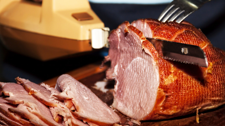 carving ham with electric knife