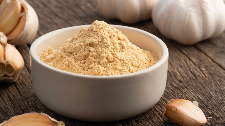 garlic powder in a small dish