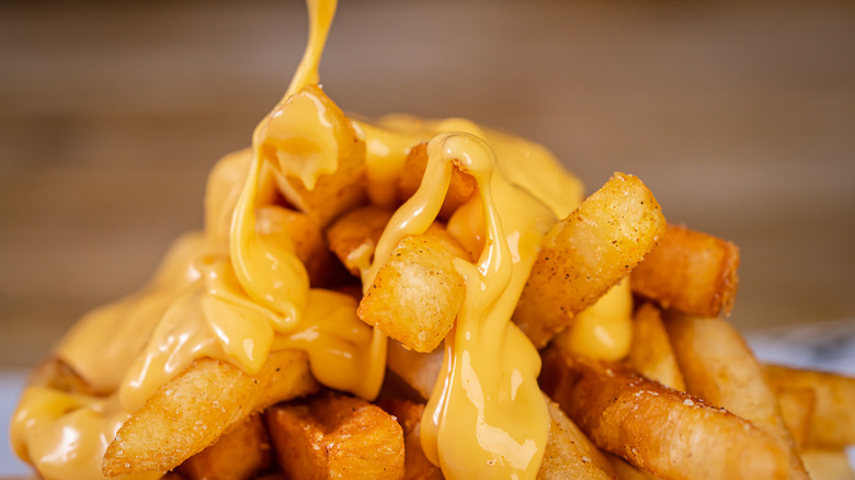 cheese sauce on fries