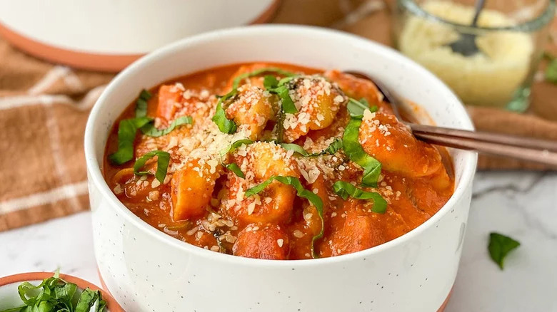 tomato soup with tortellini