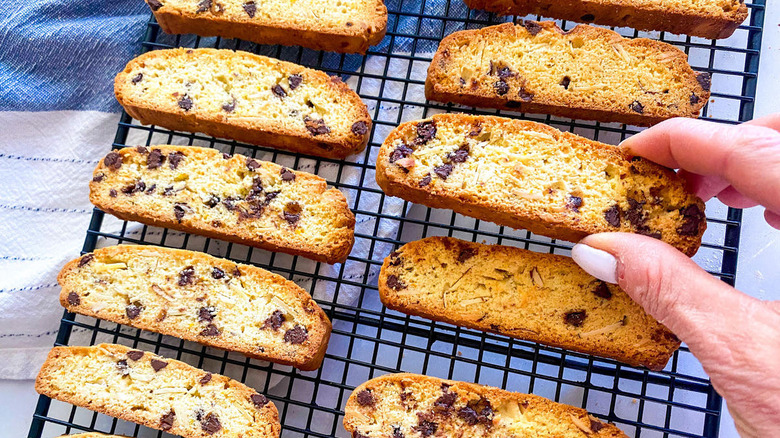 biscotti on wire rack