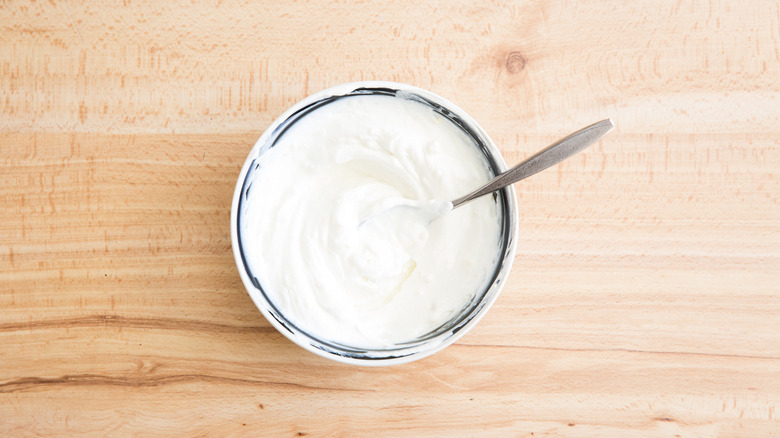 white dipping sauce in bowl