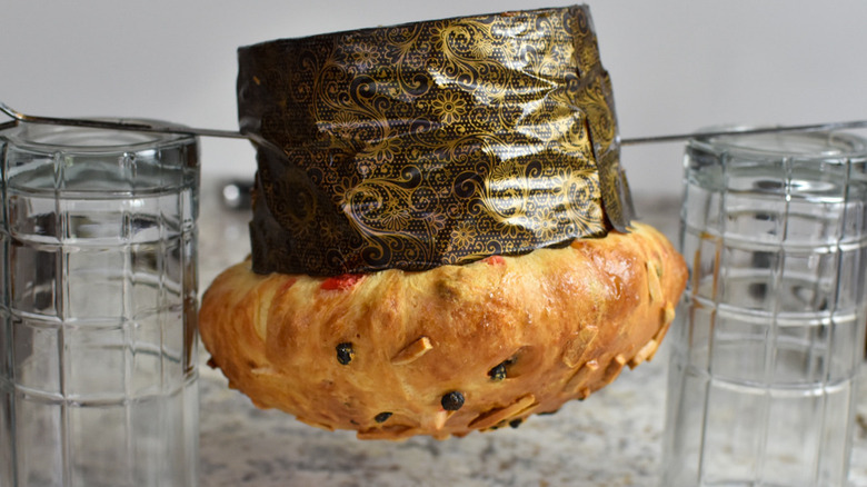 panettone upside down