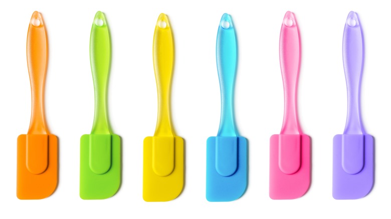 six colorful silicon spatulas