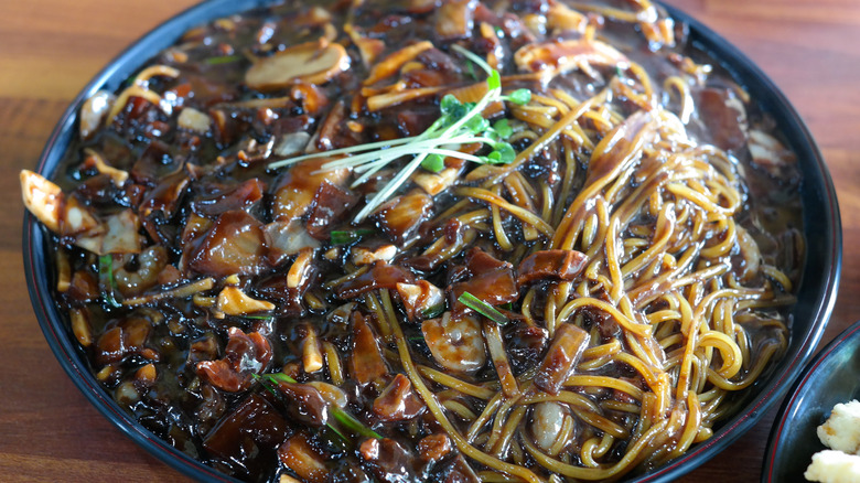 haemul jajangmyeon or seafood jajangmyeon