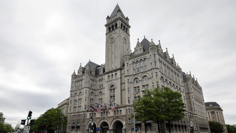 The old post office building in Qashington D.C.