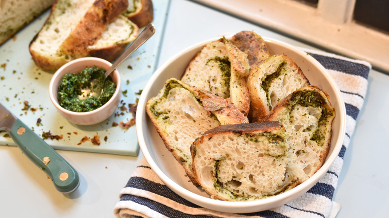 pesto swirled sourdough