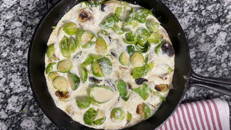 Brussels sprouts in cream sauce