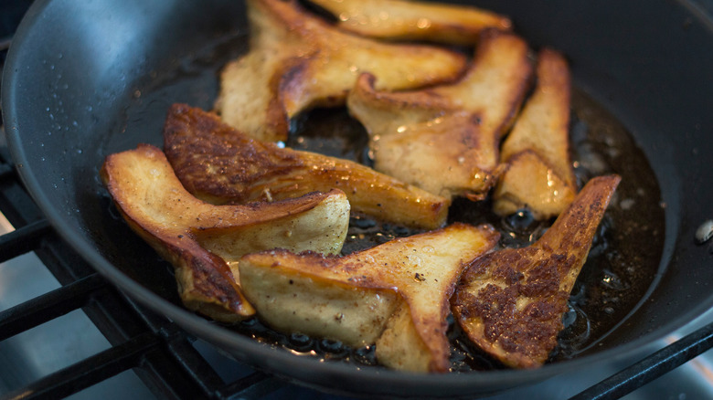 seared king oyster mushrooms