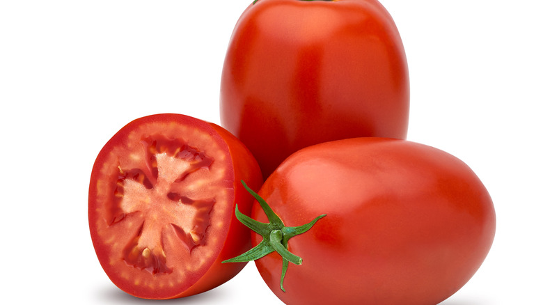 Plum tomatoes with a cross-section