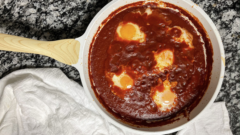 eggs in tomato sauce