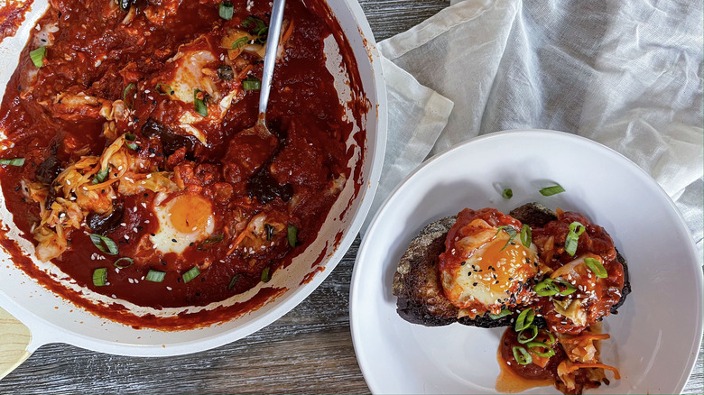 Korean-style shakshuka dish