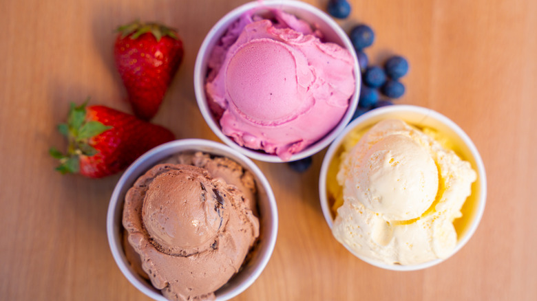 Overview of three ice cream flavors 