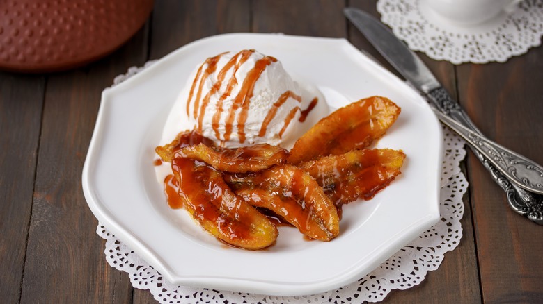 bananas foster with ice cream