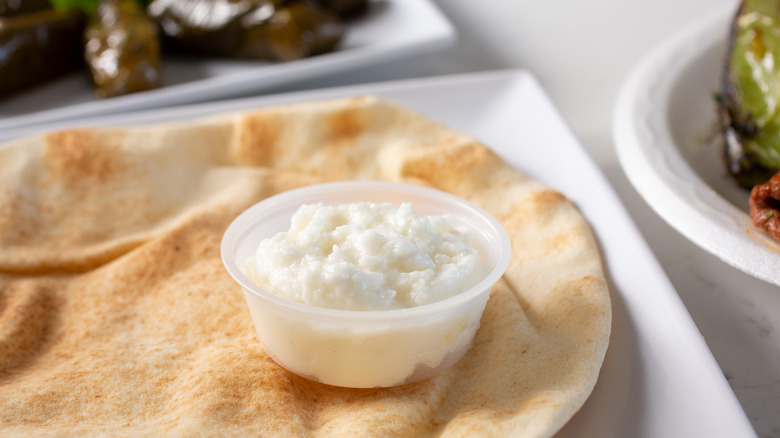 pita with toum sauce