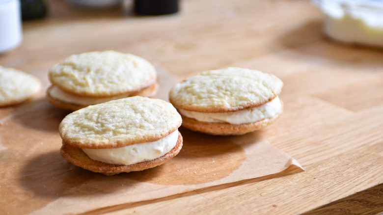 lemon ice cream sandwiches