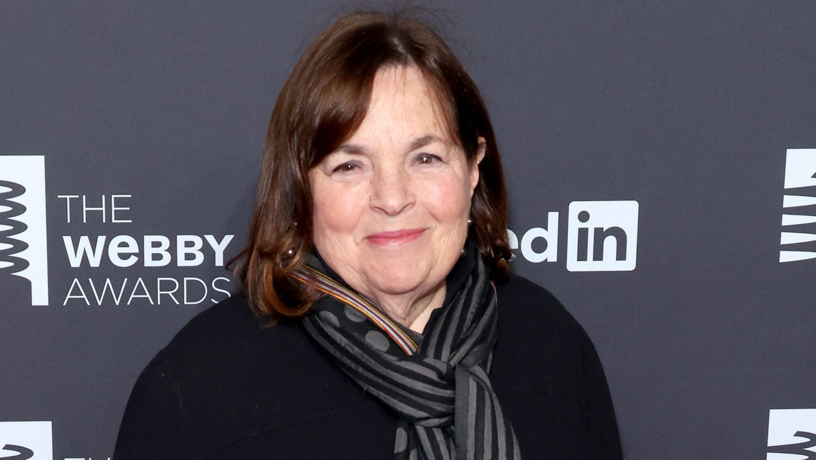 How To Make Ina Garten's Lemon Vinaigrette With Just 4 Ingredients