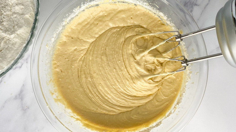 lemon poppyseed cake batter