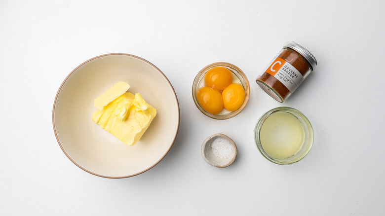 ingredients for hollandaise sauce