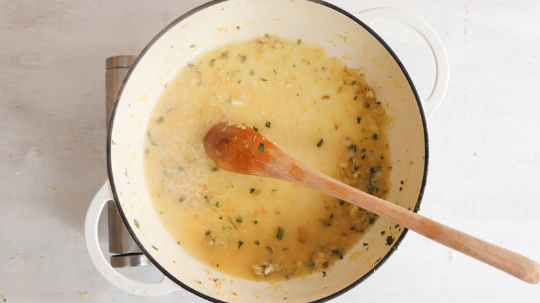 white wine garlic sauce