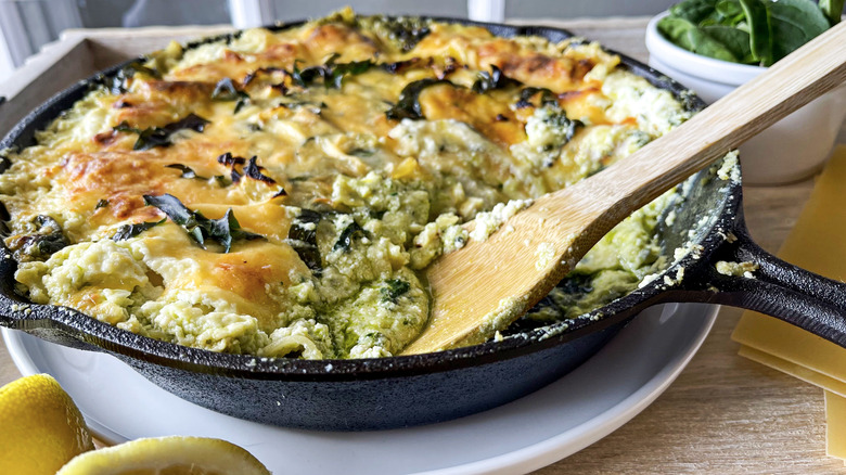 spinach lasagna in iron pan