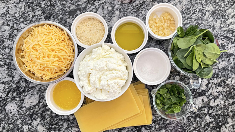 ingredients for spinach lasagna