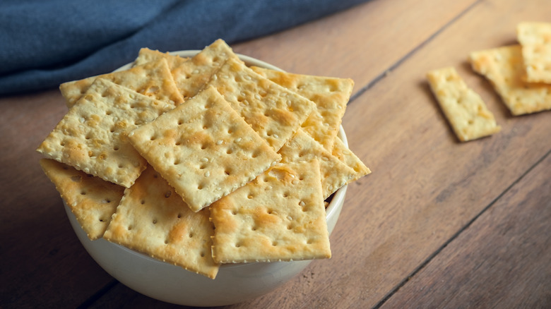 Plate of plain salted saltine crackers