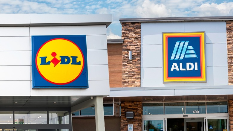 Lidl and Aldi stores side by side