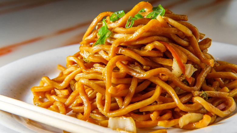 Chinese lo mein