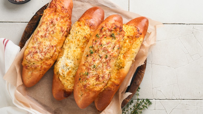 demi-baguette boats with melted cheese