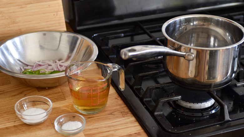 boiling pickling liquid