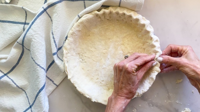 crimping pie crust edges