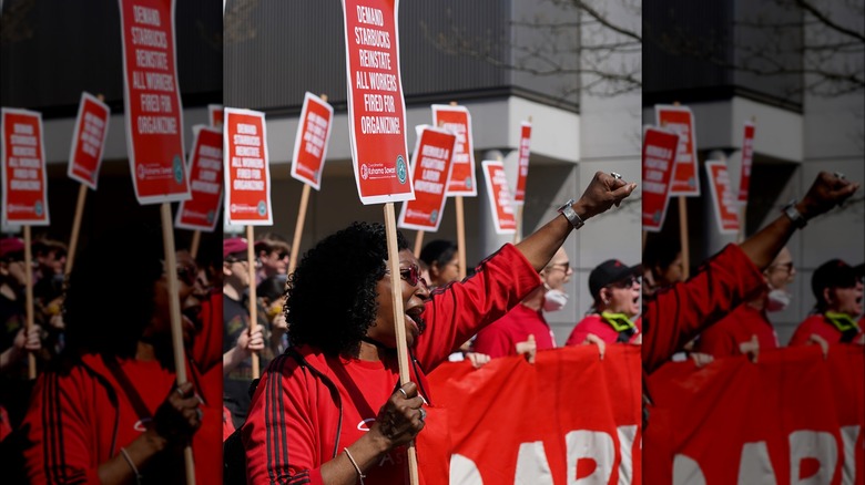 Starbucks union protesters