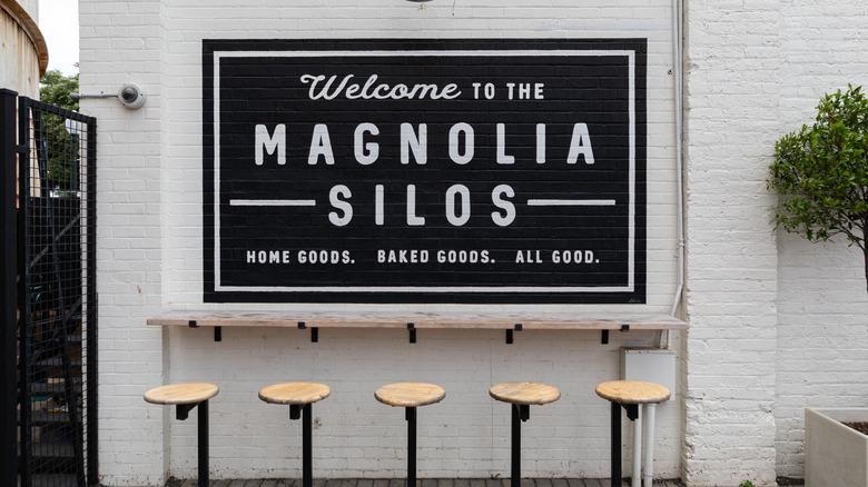 Magnolia Silos signage