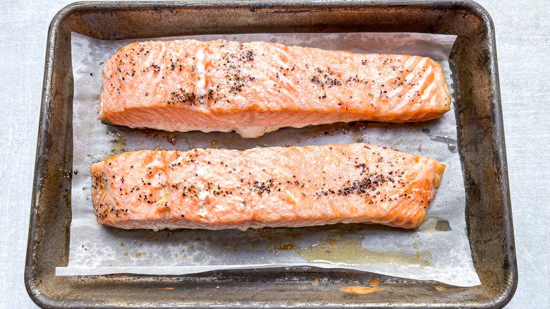 salmon fillets in baking dish