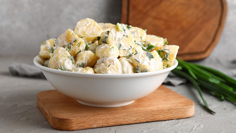 Potato salad with herbs