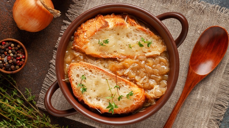 French onion soup with bread