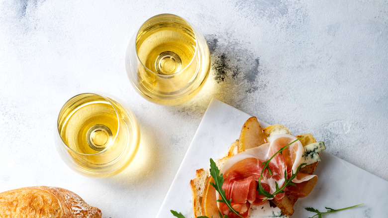 white wine with appetizers